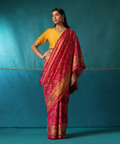 Magenta_Handloom_Pure_Mulberry_Silk_Ikat_Patola_Saree_With_Elephant_Border_WeaverStory02