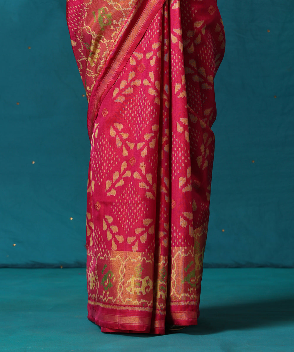 Magenta_Handloom_Pure_Mulberry_Silk_Ikat_Patola_Saree_With_Elephant_Border_WeaverStory04