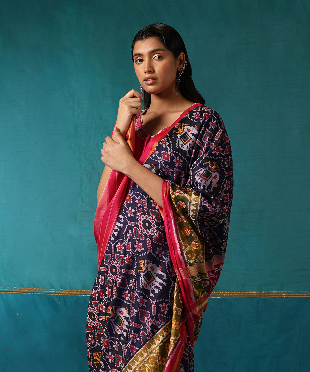 Handloom_Ink_Blue_And_Pink_Pure_Mulberry_Silk_Ikat_Patola_Saree_With_Geometrical_Patterns_WeaverStory01