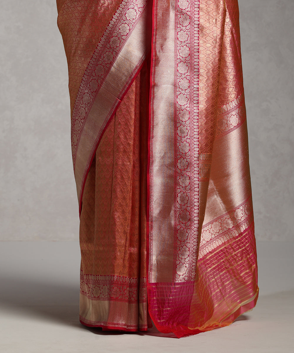 Peach_And_Gold_Handloom_Pure_Katan_Silk_Zari_Tanchoi_Banarasi_Saree_WeaverStory_04