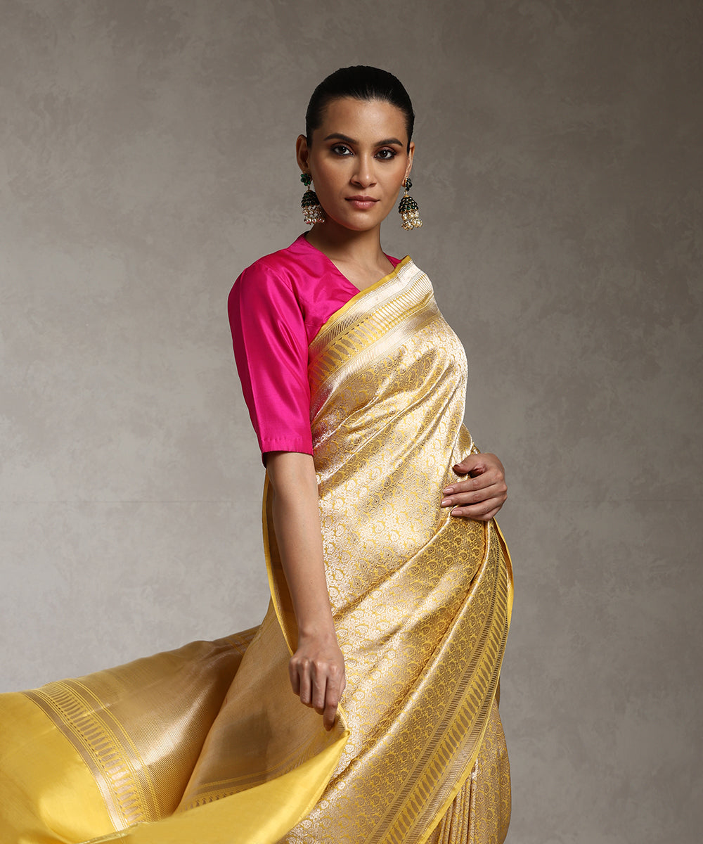 Yellow_Handloom_Pure_Katan_Silk_Kimkhab_Banarasi_Saree_With_Kairi_Motif_WeaverStory_02