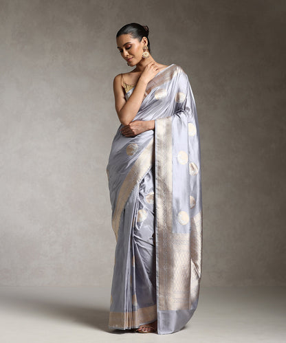 Grey_Handloom_Pure_Katan_Silk_Shikargah_Banarasi_Saree_With_Two_Deer_Motifs_WeaverStory_01