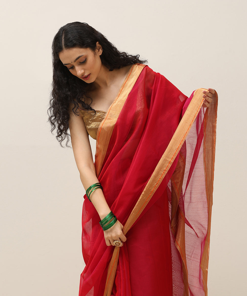 Handloom_Rani_Pink_Plain_Pure_Cotton_Chanderi_Saree_With_Gold_Tissue_Border_WeaverStory_01