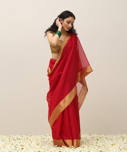 Handloom_Rani_Pink_Plain_Pure_Cotton_Chanderi_Saree_With_Gold_Tissue_Border_WeaverStory_02