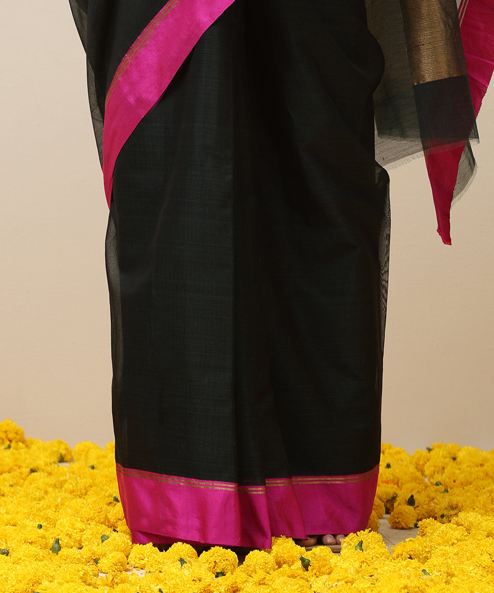 Handloom_Black_And_Green_Shot_Plain_Pure_Cotton_Chanderi_Saree_With_Border_WeaverStory_04