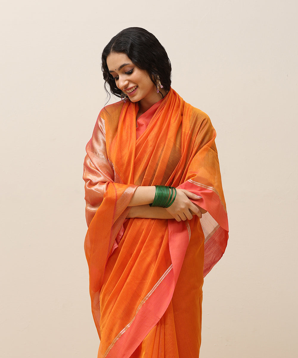 Orange_And_Pink_Shot_Handloom_Plain_Pure_Cotton_Chanderi_Saree_With_Peach_Border_WeaverStory_01