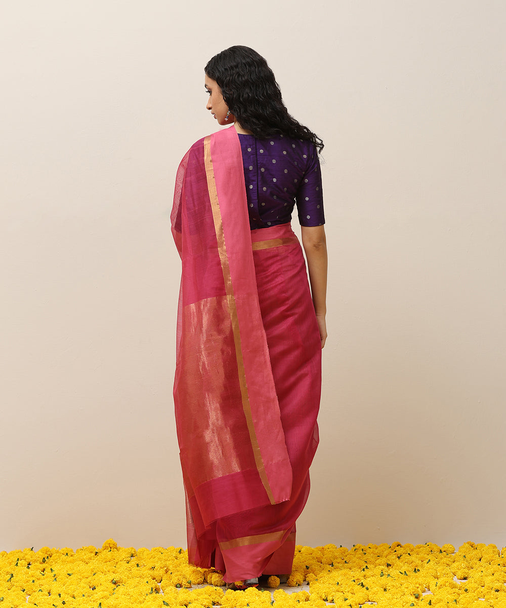 Pink_Handloom_Plain_Pure_Cotton_Chanderi_Saree_With_Peach_Border_And_Golden_Stripe_WeaverStory_03