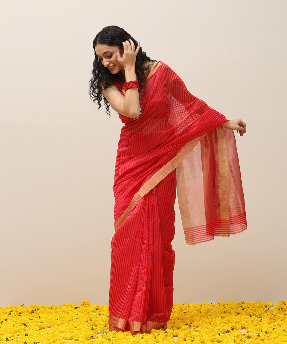 Handloom_Red_Pure_Cotton_Silk_Chanderi_Saree_With_Stripes_And_Golden_Border_WeaverStory_02