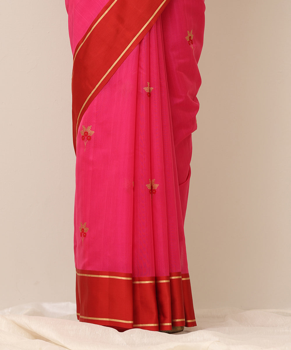 Handloom_Rani_Pure_Cotton_Chanderi_Saree_With_Floral_Boota_And_Maroon_Mashroo_Border_WeaverStory_04