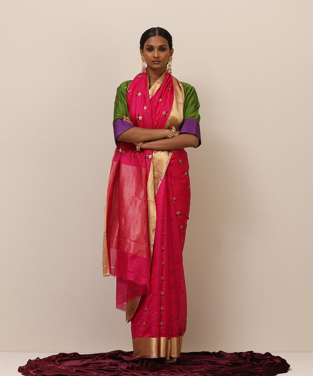 Handloom_Hot_Pink_Pure_Silk_Chanderi_Saree_With_Eknaliya_Gainda_Motif_And_Golden_Border_WeaverStory_02