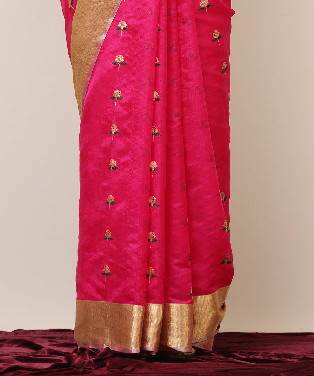 Handloom_Hot_Pink_Pure_Silk_Chanderi_Saree_With_Eknaliya_Gainda_Motif_And_Golden_Border_WeaverStory_04