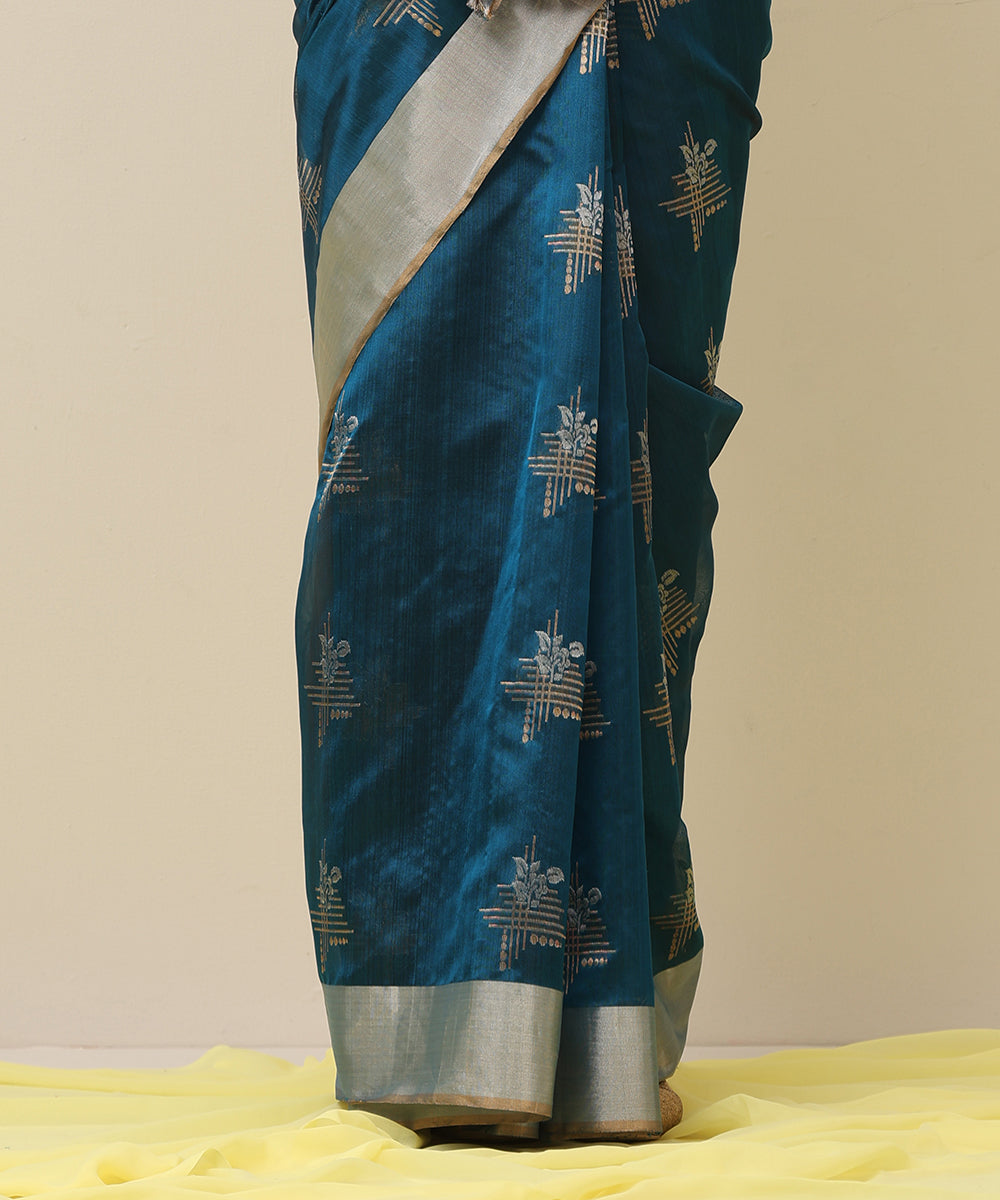 Teal_Blue_Handloom_Pure_Silk_Chanderi_Saree_With_Eknaliya_Geometric_Motif_And_Golden_Border_WeaverStory_04