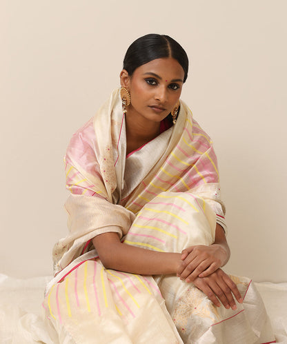 Handloom_Pink_Pure_Silk_Chanderi_Saree_With_Nandi_Motif_And_Silver_Border_Pink_Salvage_WeaverStory_01