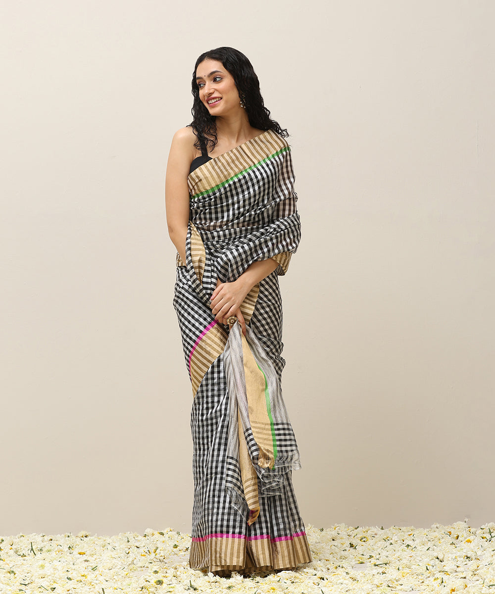 Black_And_White_Handloom_Checks_Pure_Silk_Chanderi_Saree_With_Golden_Border_WeaverStory_02