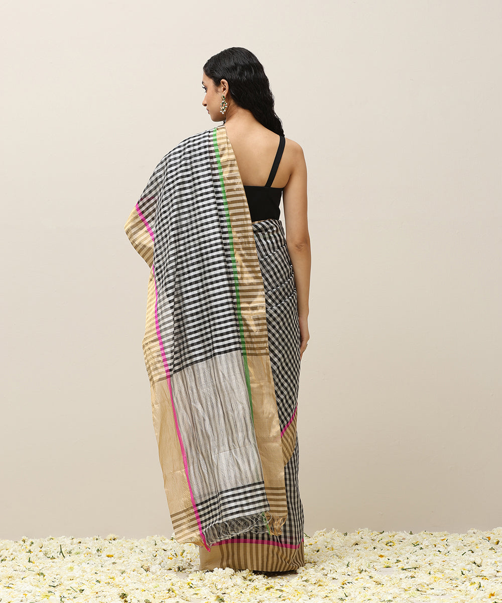 Black_And_White_Handloom_Checks_Pure_Silk_Chanderi_Saree_With_Golden_Border_WeaverStory_03