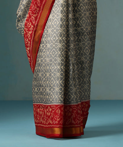 Handloom_Grey_Pure_Mulberry_Silk_Ikat_Patola_Saree_With_Red_Border_And_Palla_WeaverStory_04