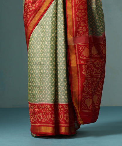 Pista_And_Pale_Yellow_Handloom_Pure_Mulberry_Silk_Ikat_Patola_Saree_With_Red_Border_And_Palla_WeaverStory_04