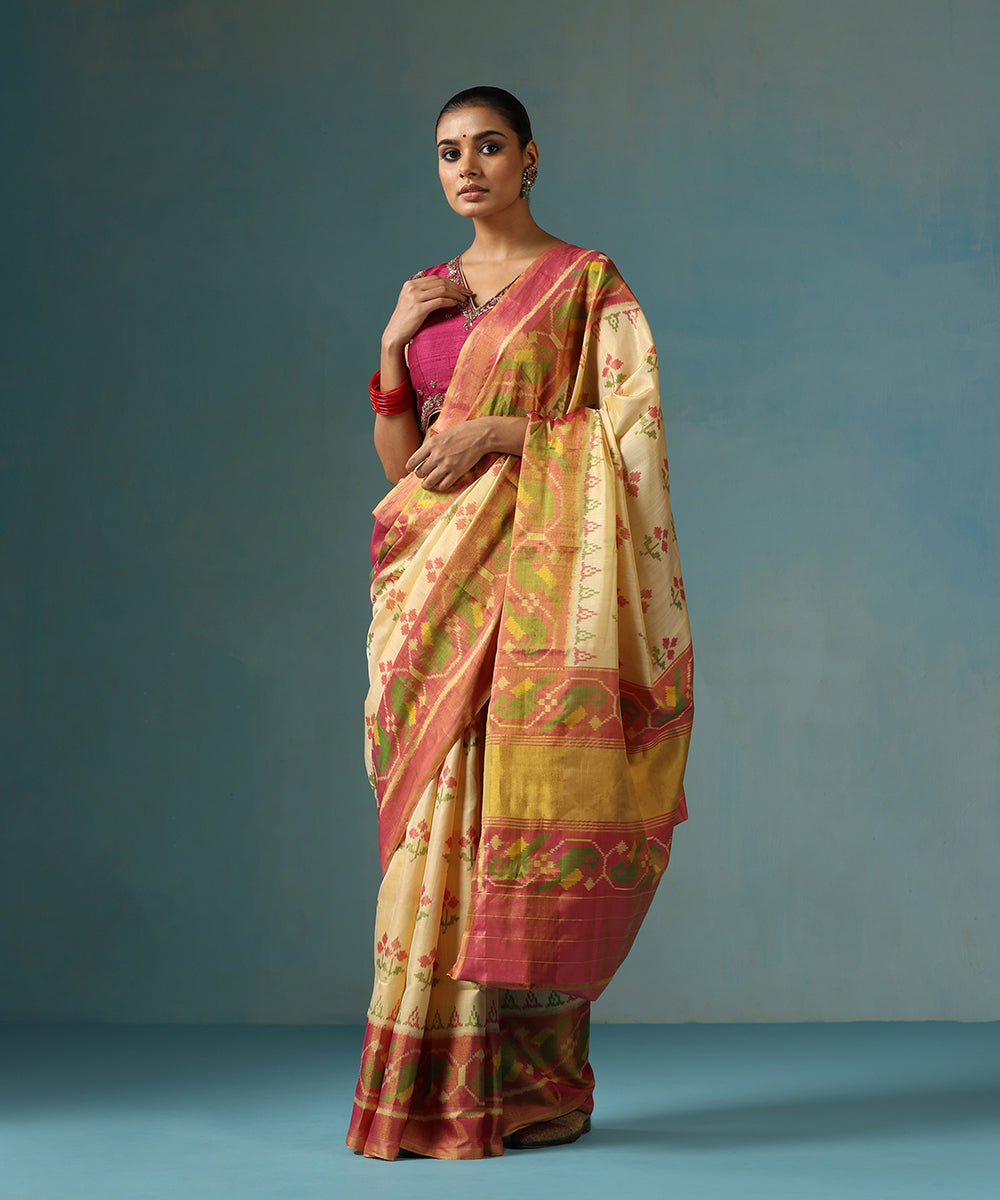 Handloom_Cream_Pure_Mulberry_Silk_Ikat_Patola_Saree_With_Pink_Tissue_Border_WeaverStory_02