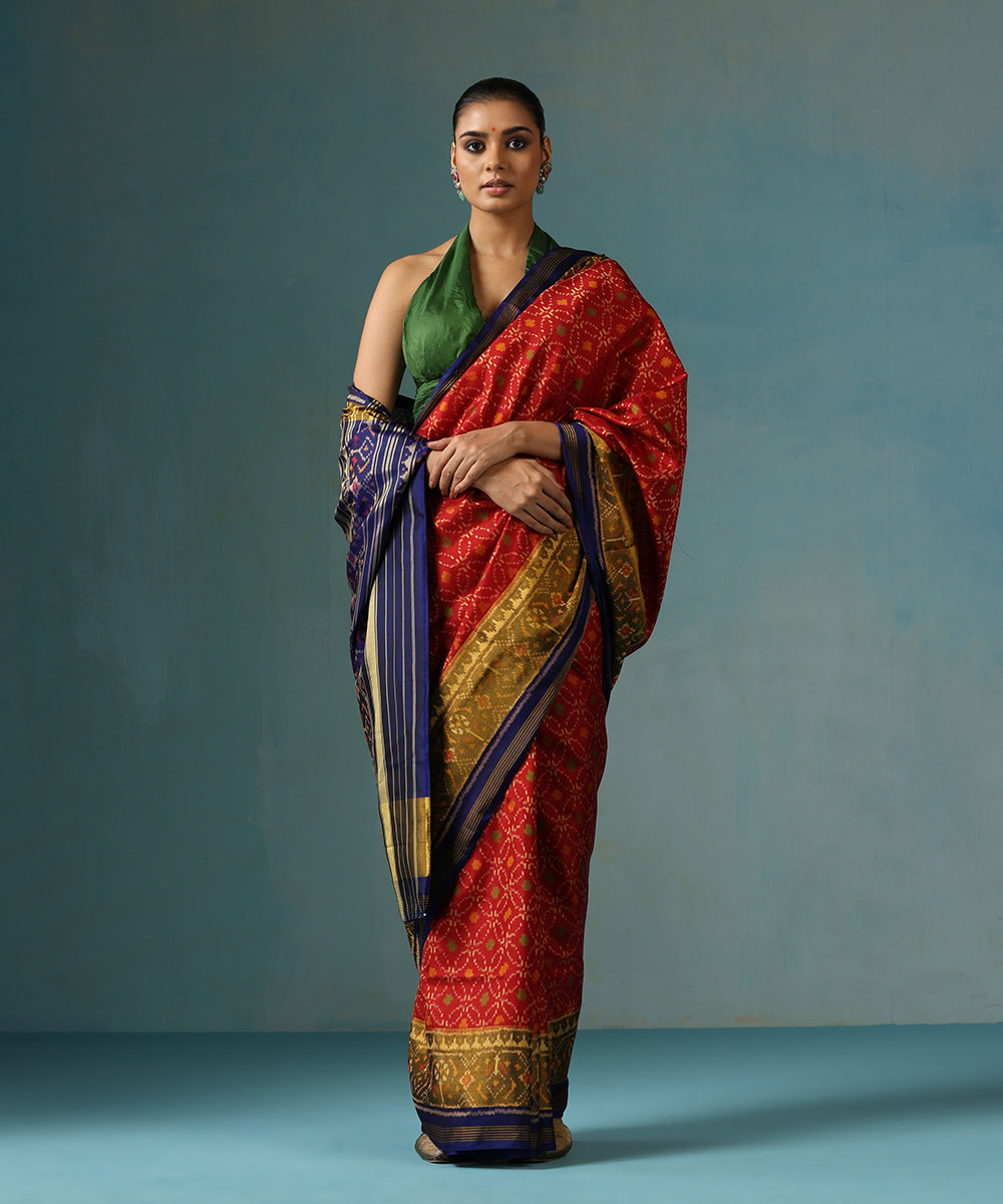 Handloom_Maroon_Pure_Mulberry_Silk_Ikat_Patola_Saree_With_Blue_Border_WeaverStory_02