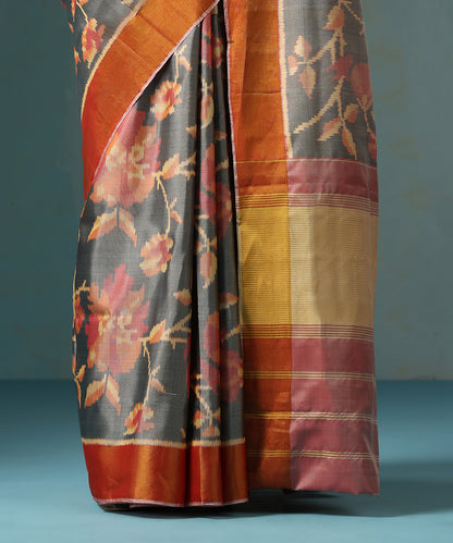 Handloom_Dark_Grey_Pure_Mulberry_Silk_Ikat_Patola_Saree_With_Floral_Motif_WeaverStory_04