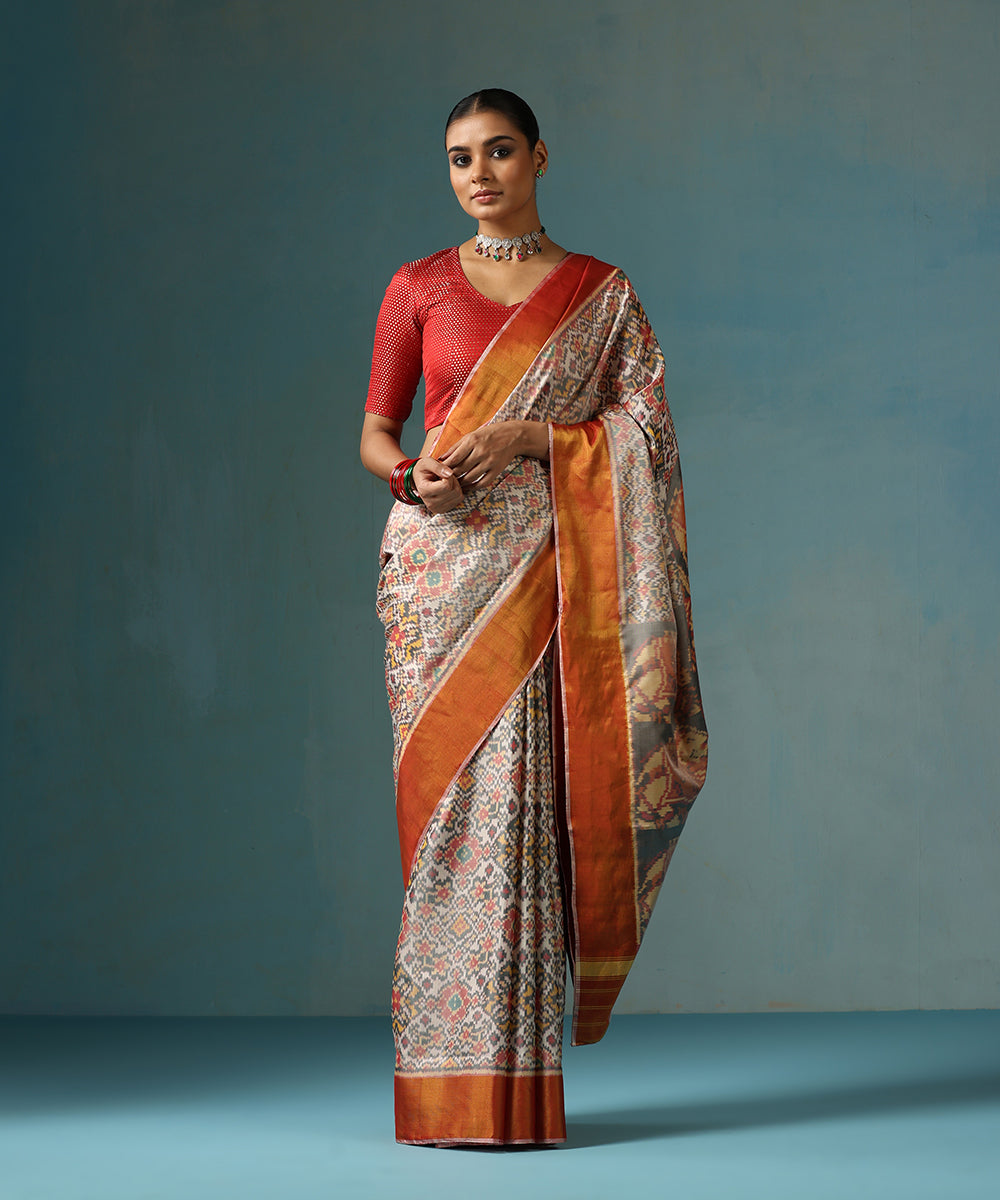 Ivory_Handloom_Pure_Mulberry_Silk_Ikat_Patola_Saree_With_Zari_Border_WeaverStory_02