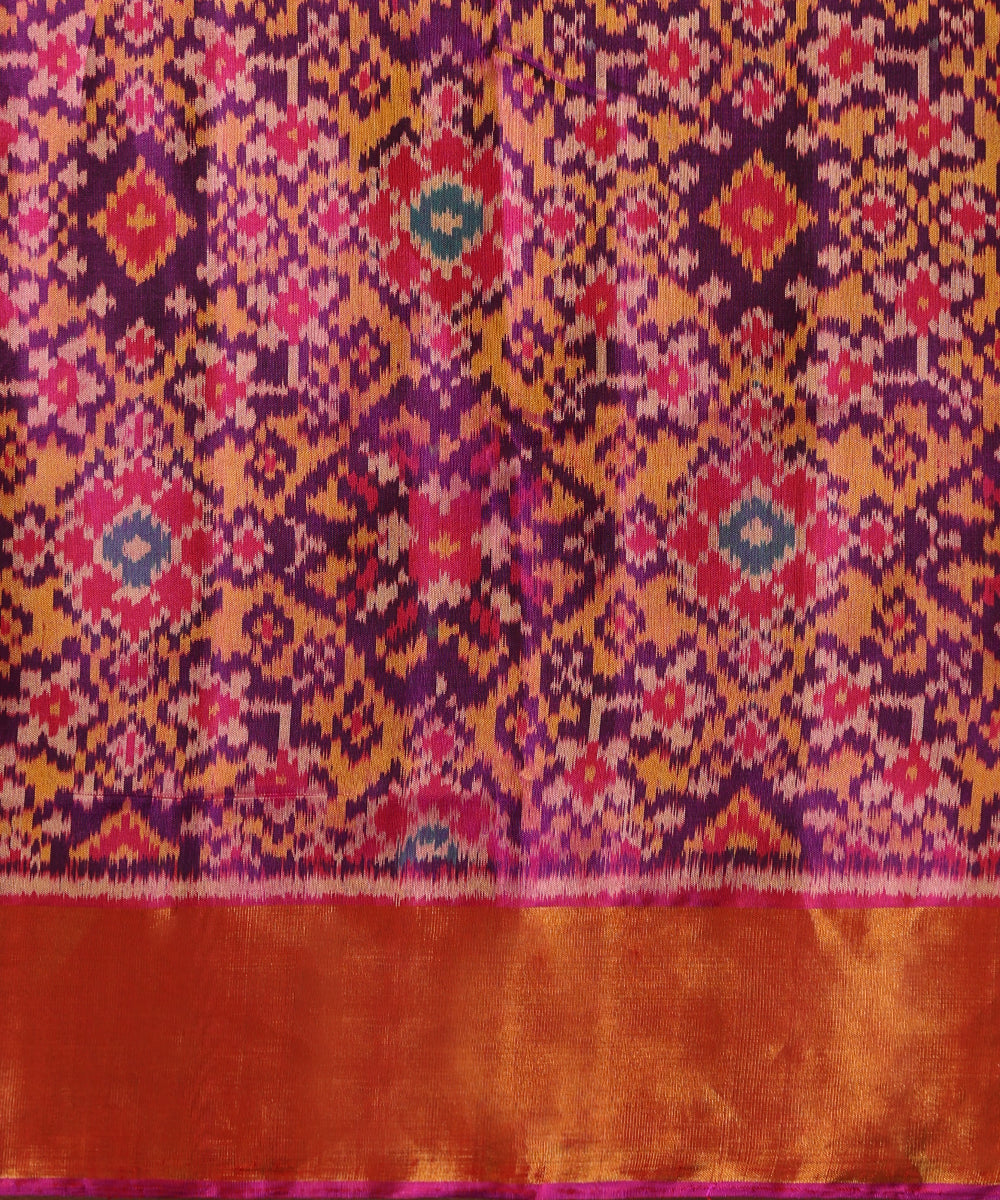 Handloom_Purple_And_Pink_Duotone_Pure_Mulberry_Silk_Ikat_Patola_Saree_WeaverStory_04