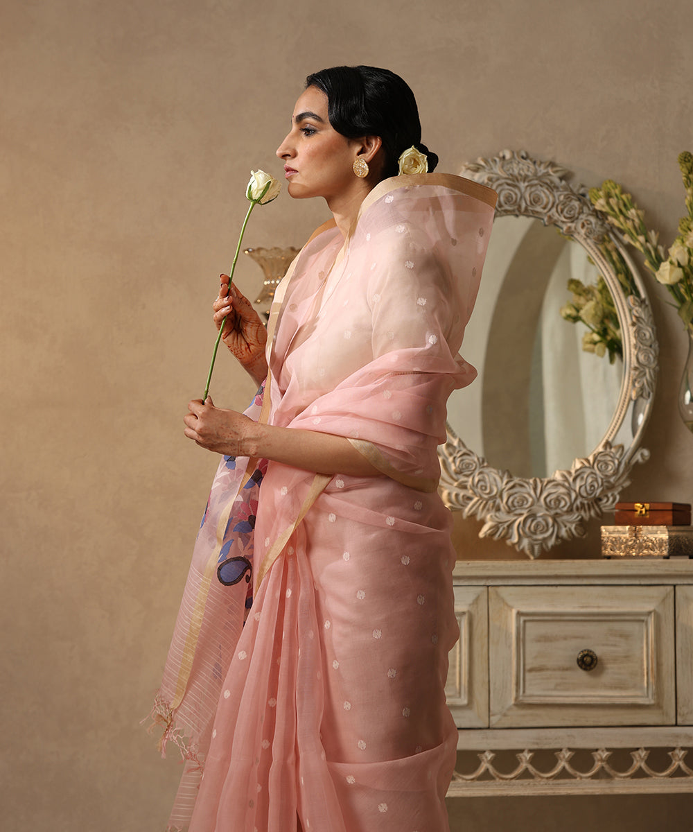 Handloom_Pink_Muslin_Dhakai_Jamdani_Saree_With_White_Motifs_WeaverStory_01