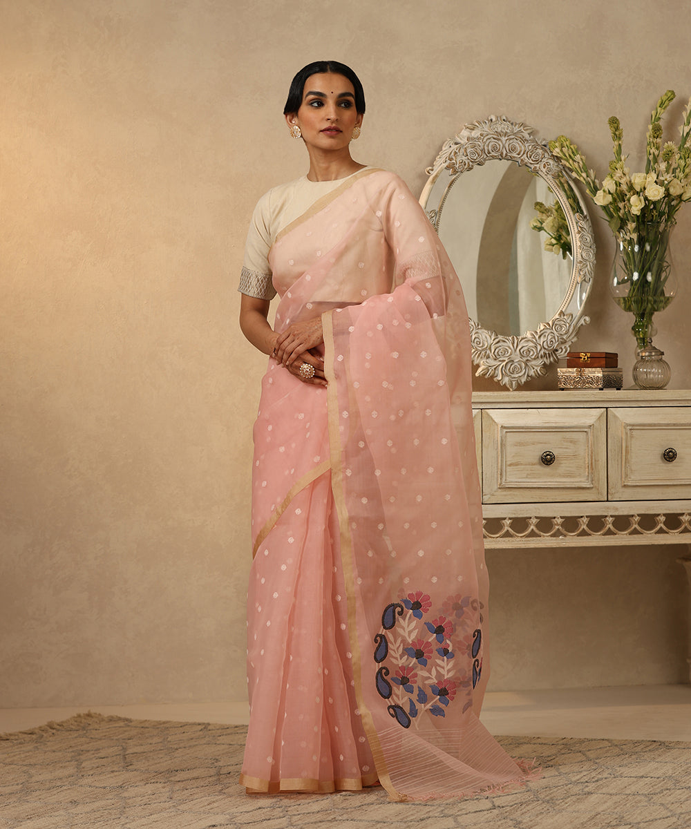 Handloom_Pink_Muslin_Dhakai_Jamdani_Saree_With_White_Motifs_WeaverStory_02