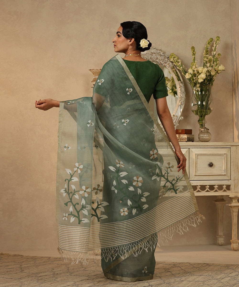 Ice_Green_Handloom_Muslin_Dhakai_Jamdani_Saree_With_Tulip_Flower_Motifs_WeaverStory_03