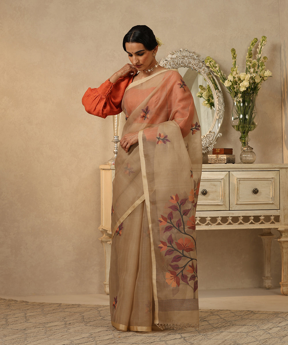 Handloom_Coffee_Brown_Muslin_Dhakai_Jamdani_Saree_With_Purple_Leaf_Motifs_WeaverStory_02