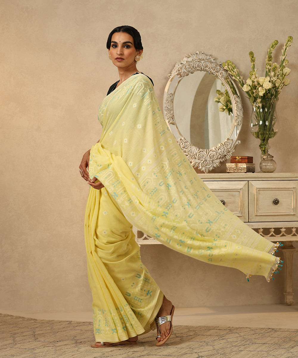 Handloom_Lime_Yellow_Mulmul_Dhakai_Jamdani_Saree_With_White_Flower_Motif_WeaverStory_02