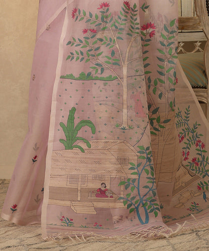 Handloom_Mauve_Muslin_Dhakai_Jamdani_Saree_With_Village_Scene_On_Pallu_WeaverStory_05