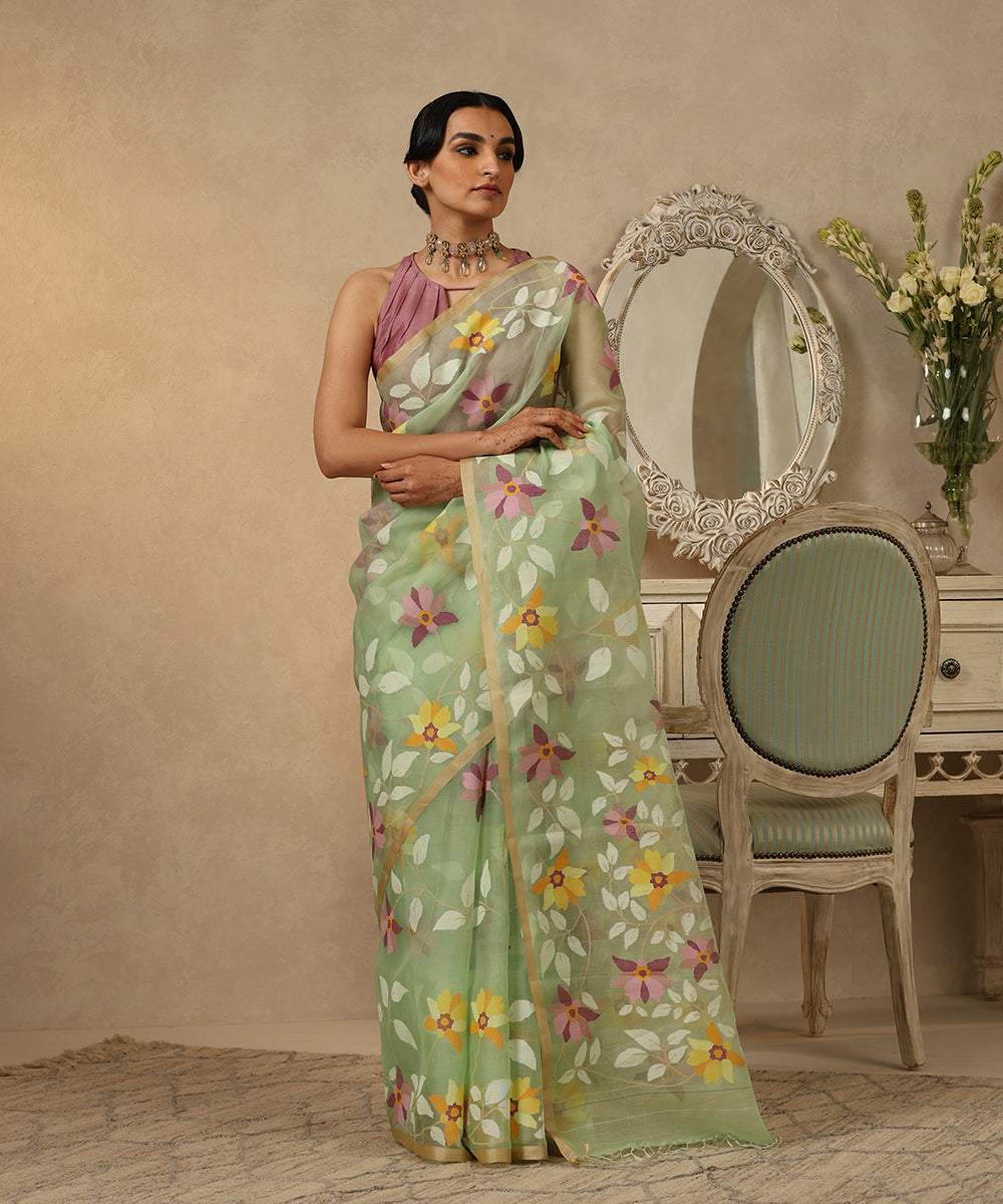 Phuloboti_Handloom_Pistachio_Green_Muslin_Jamdani_Saree_With_Floral_Jaal_All_Over_WeaverStory_02