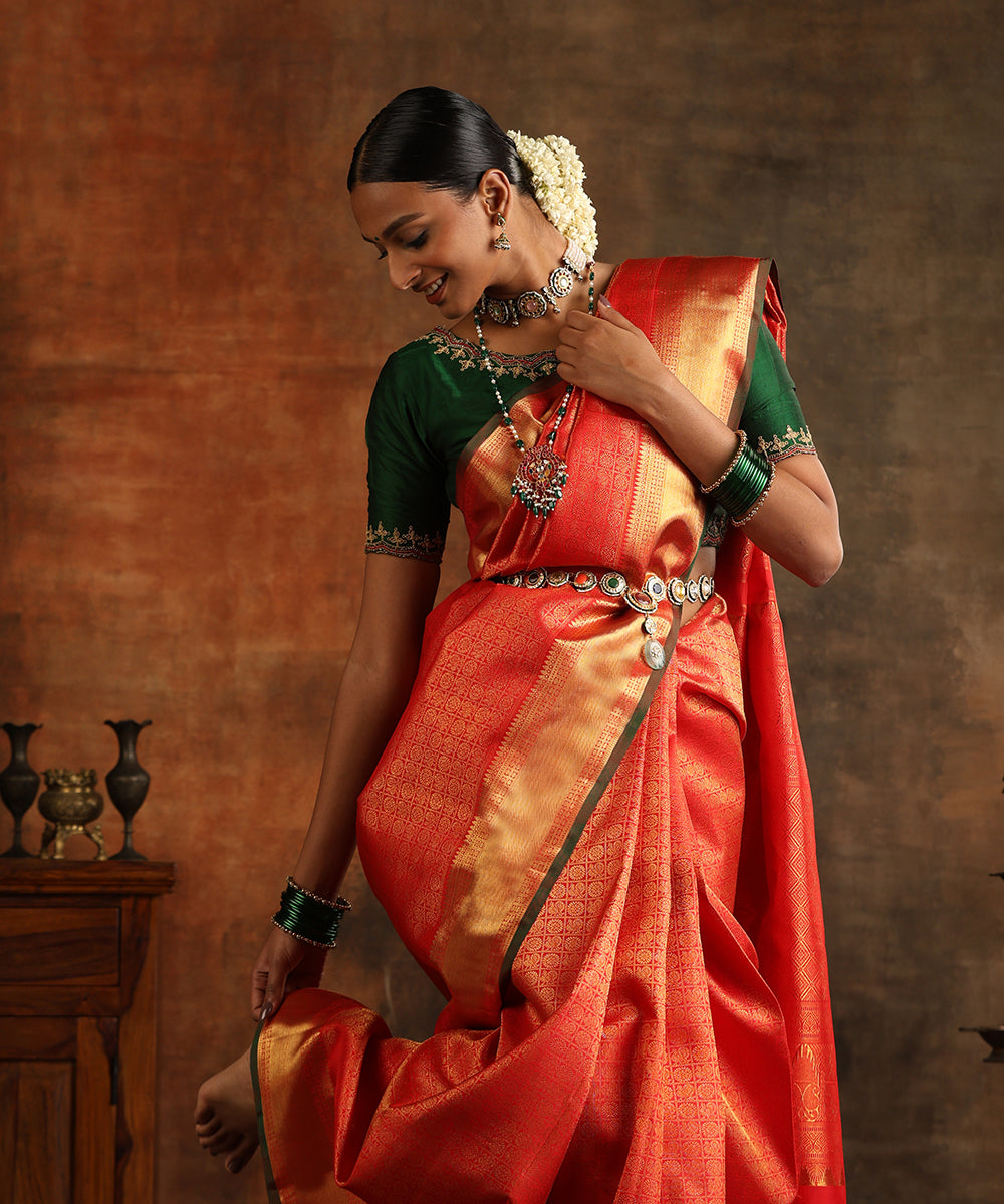 Handloom_Red_Pure_Silk_Bridal_Kanjivaram_Saree_With_Pure_Zari_And_Green_Selvedge_WeaverStory_01