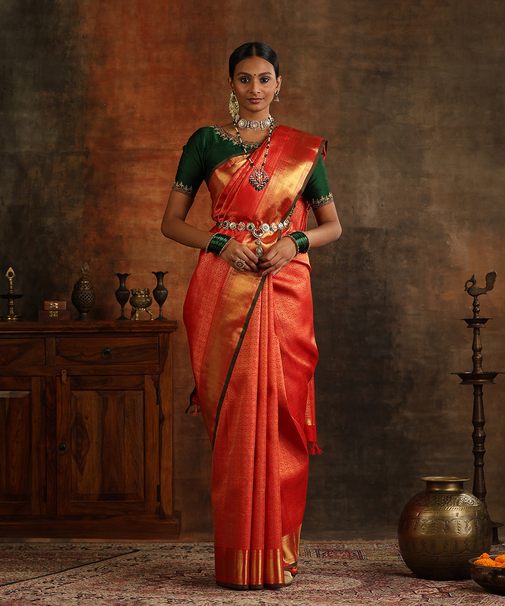 Handloom_Red_Pure_Silk_Bridal_Kanjivaram_Saree_With_Pure_Zari_And_Green_Selvedge_WeaverStory_02