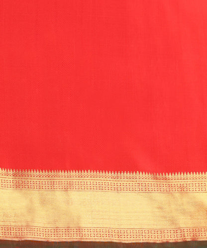 Handloom_Red_Pure_Silk_Bridal_Kanjivaram_Saree_With_Pure_Zari_And_Green_Selvedge_WeaverStory_06