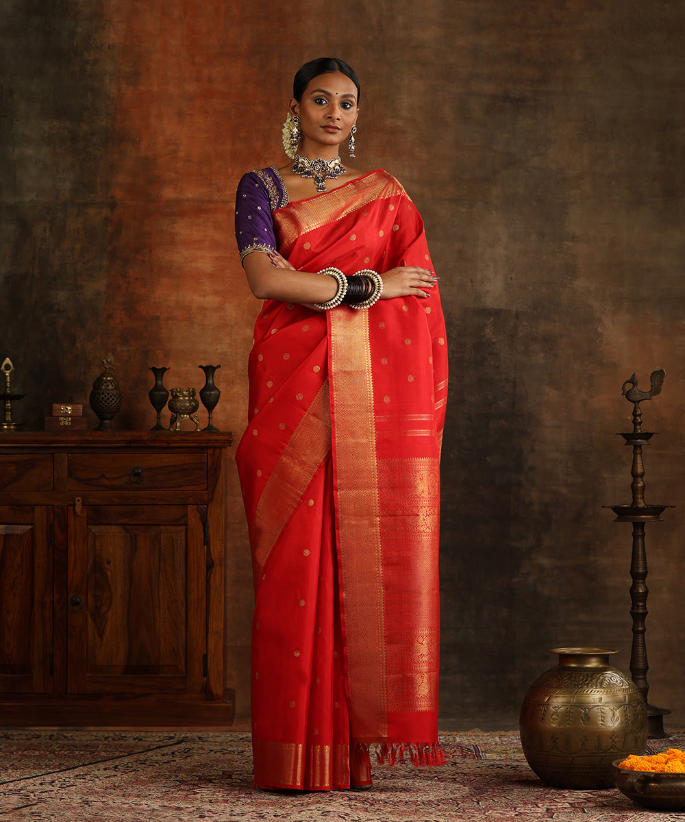 Handloom_Red_Pure_Silk_Bridal_Kanjivaram_Saree_With_Pure_Zari_WeaverStory_02