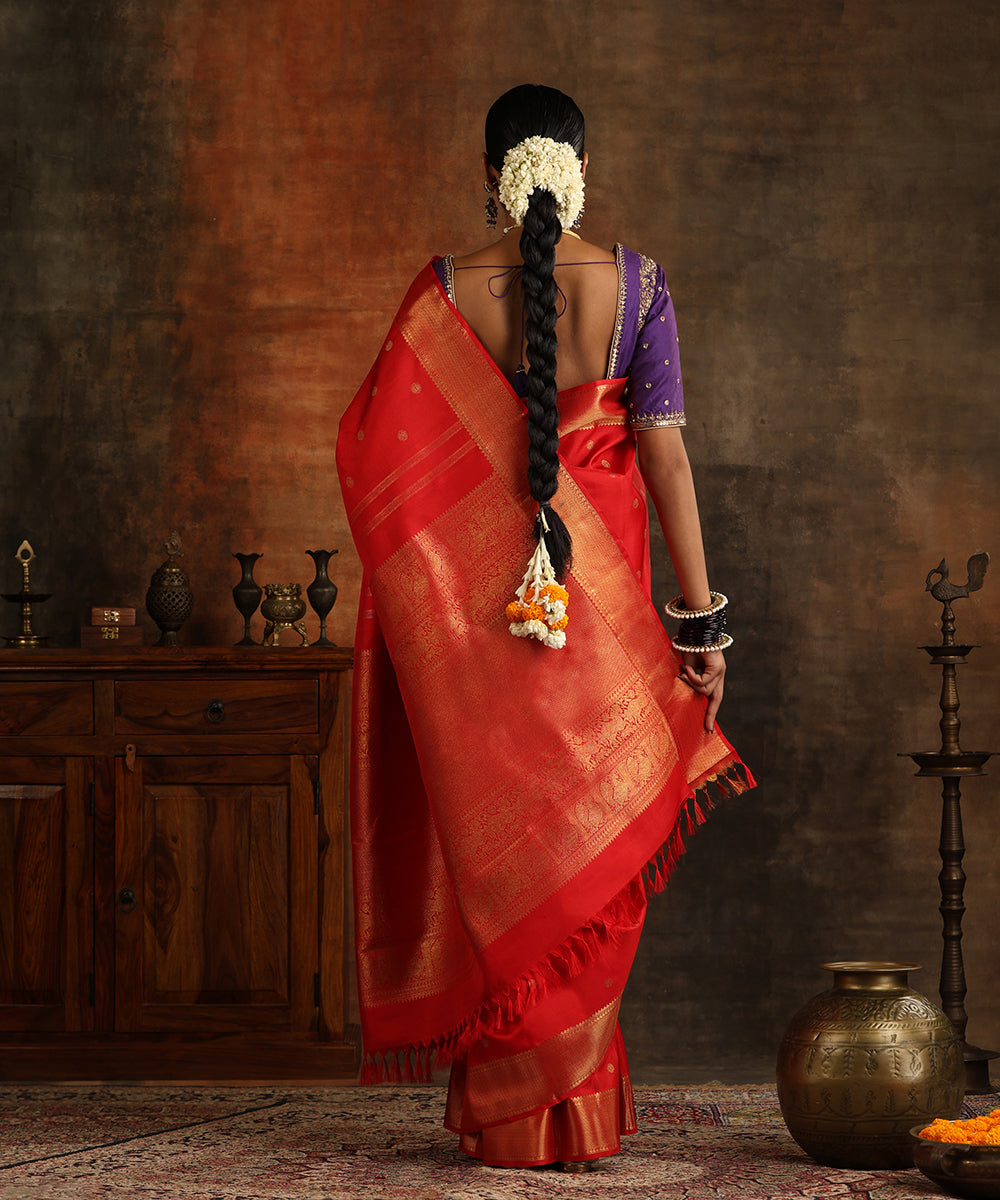 Handloom_Red_Pure_Silk_Bridal_Kanjivaram_Saree_With_Pure_Zari_WeaverStory_03