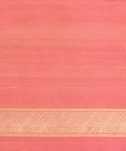 Cream_And_Rose_Pink_Handloom_Pure_Silk_Rising_Temple_Kanjivaram_Saree_With_Pure_Zari_WeaverStory_06