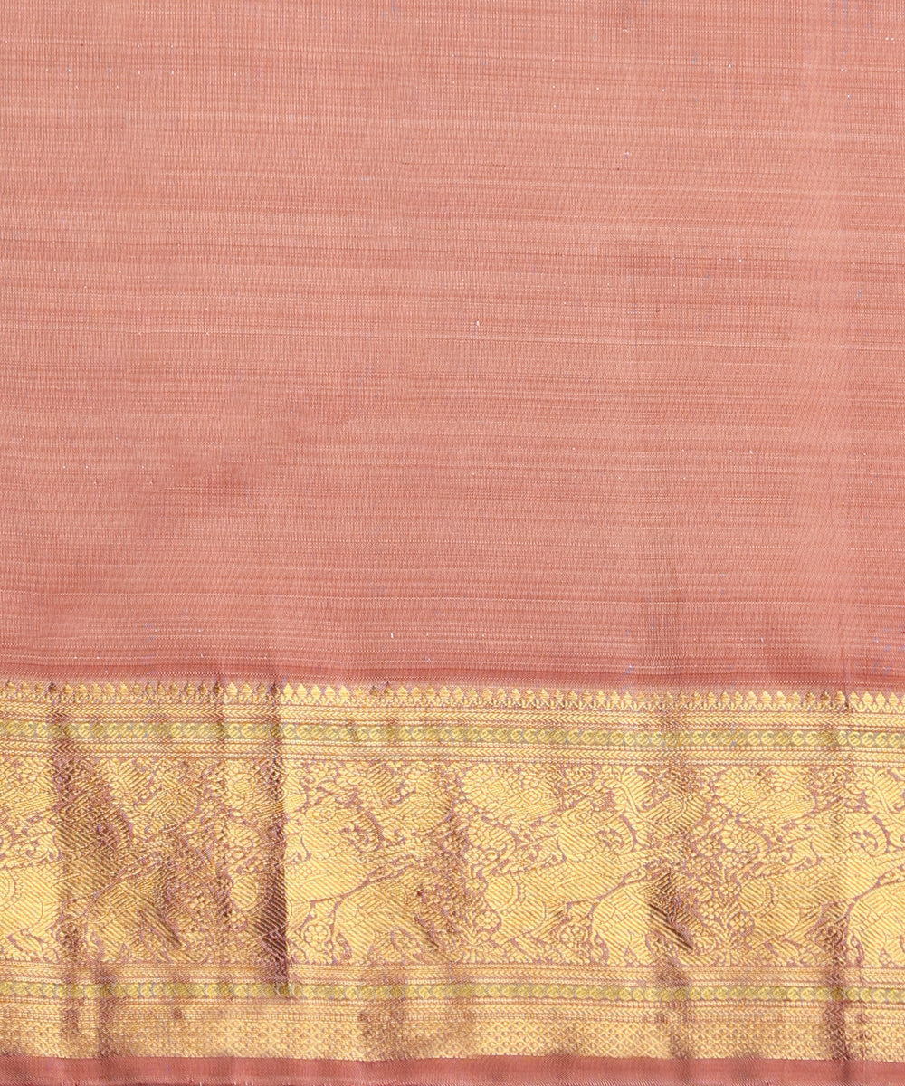 Light_Mauve_Handloom_Pure_Silk_Kanjivaram_Saree_With_Pure_Zari_And_Dusty_Border_WeaverStory_06