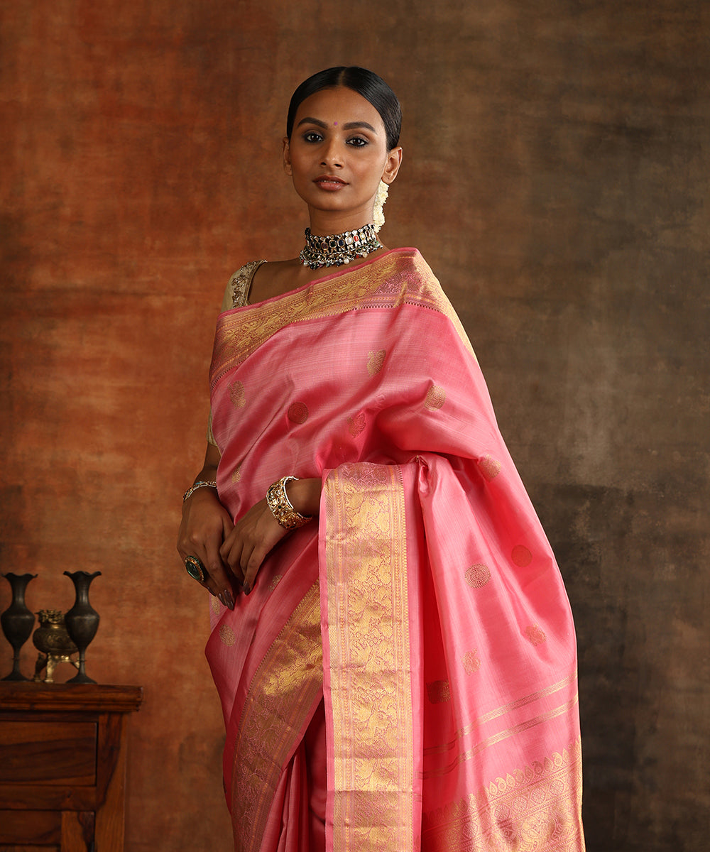 Handloom_Pink_Pure_Silk_Kanjivaram_Saree_With_Chakram_Motifs_And_Vanasingram_Border_And_Pure_Zari_WeaverStory_01