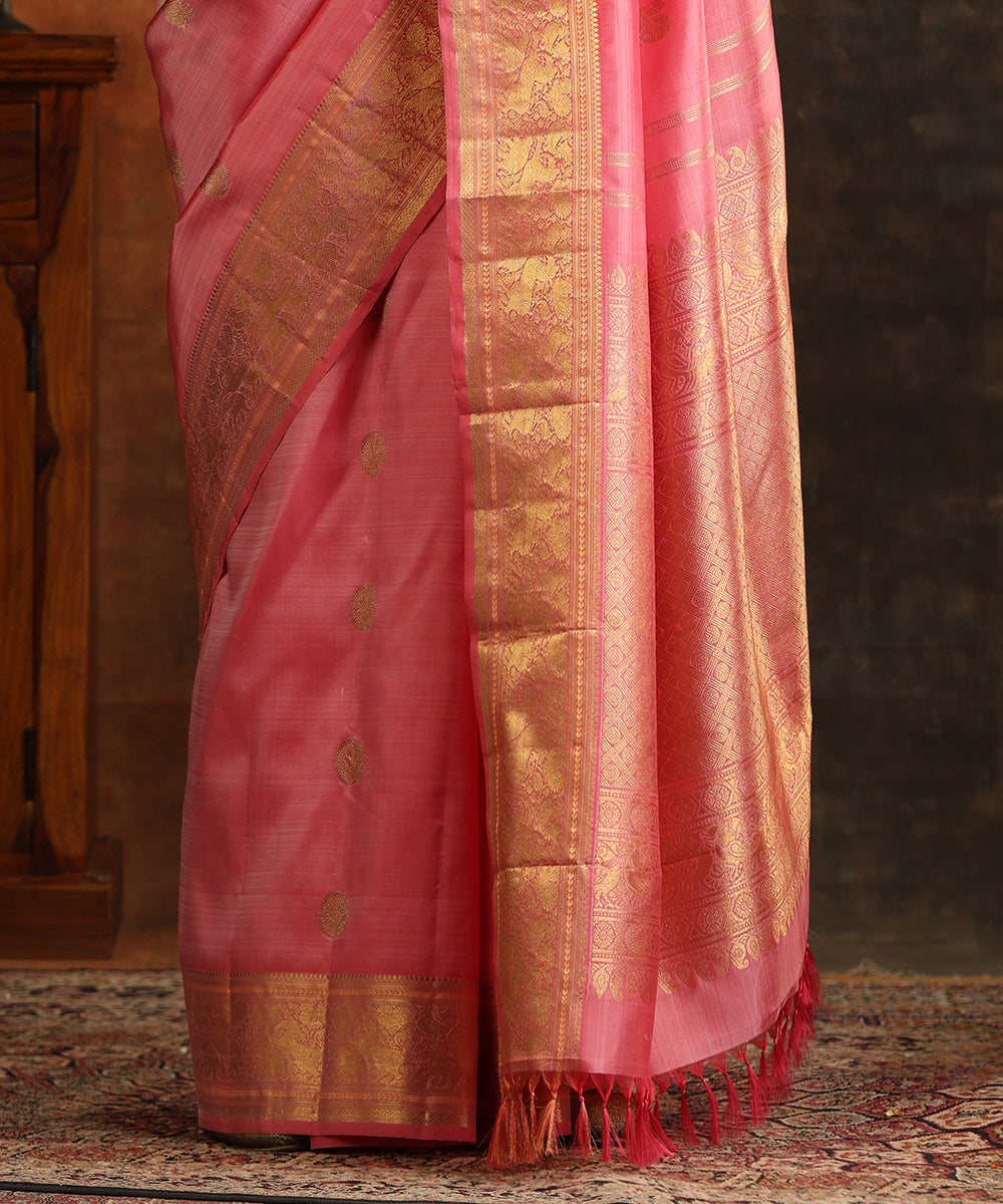 Handloom_Pink_Pure_Silk_Kanjivaram_Saree_With_Chakram_Motifs_And_Vanasingram_Border_And_Pure_Zari_WeaverStory_05