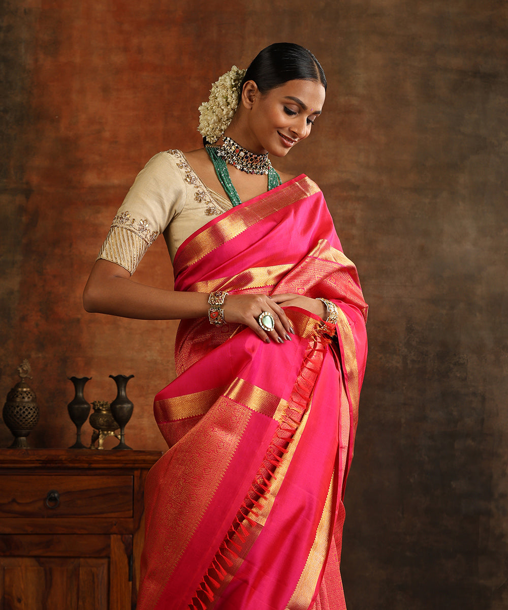 Hot_Pink_Handloom_Pure_Silk_Kanjivaram_Saree_With_Pure_Zari_WeaverStory_01