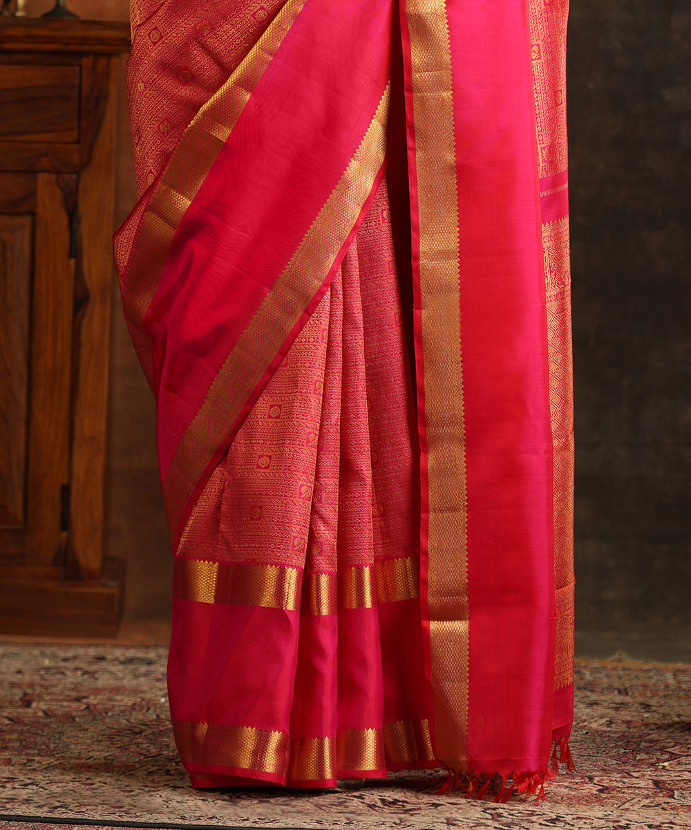 Hot_Pink_Handloom_Pure_Silk_Kanjivaram_Saree_With_Pure_Zari_WeaverStory_05