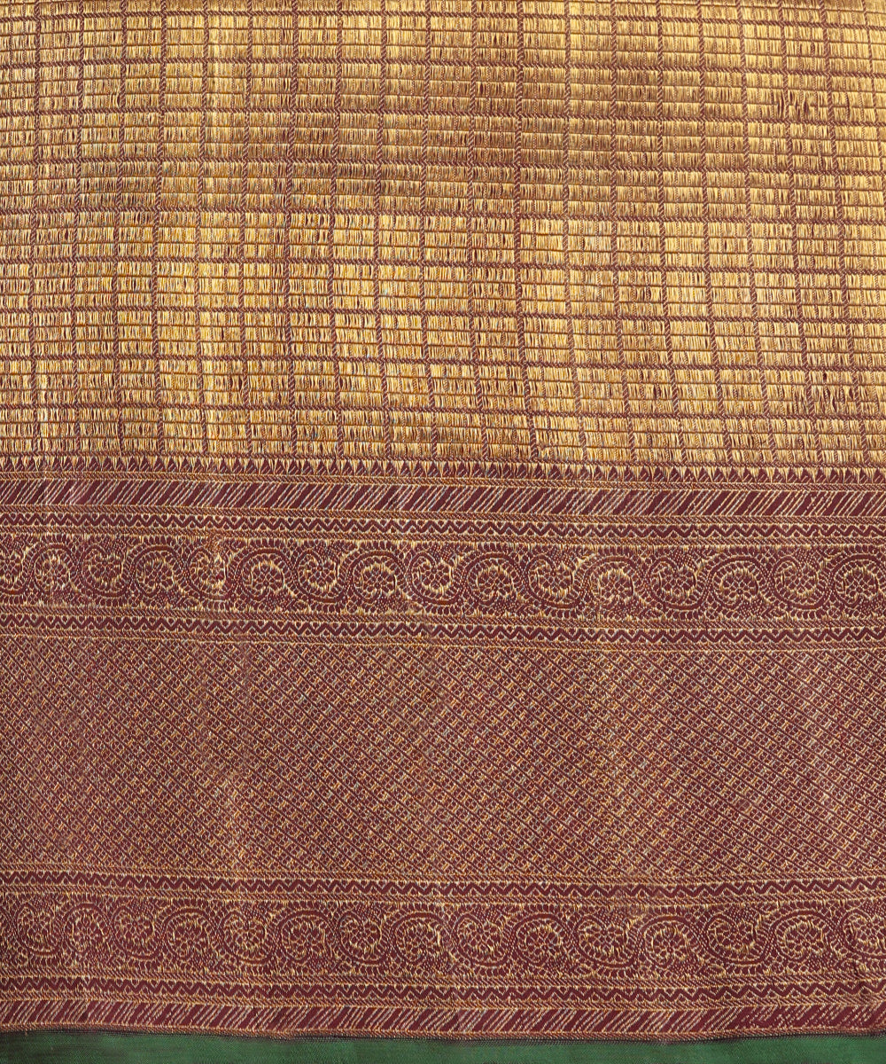 Grey_And_Brown_Handloom_Pure_Silk_Kanjivaram_Saree_With_Pure_Zari_And_Green_Selvedge_WeaverStory_05