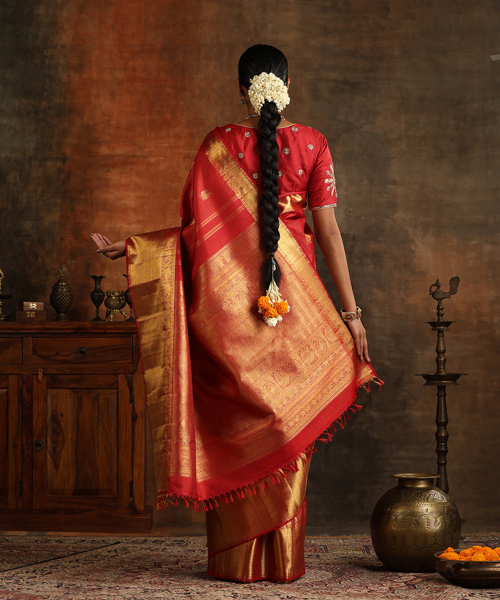 Red_Handloom_Pure_Silk_Checks_Bridal_Kanjivaram_Saree_With_Pure_Zari_WeaverStory_03