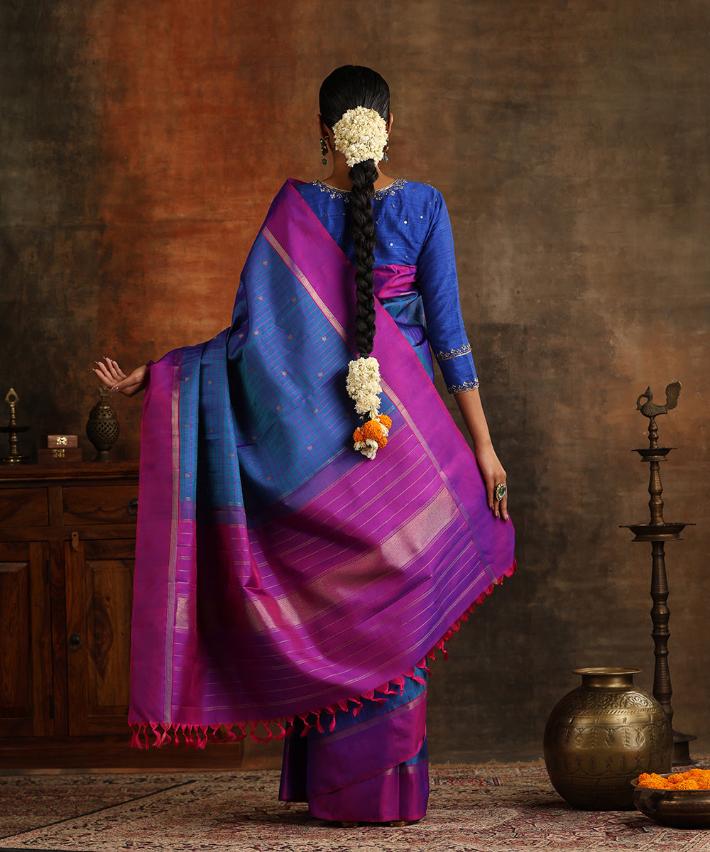 Copper_Sulphate_Blue_Handloom_Pure_Silk_Kanjivaram_Saree_With_Purple_Checks_And_Purple_Border_WeaverStory_03