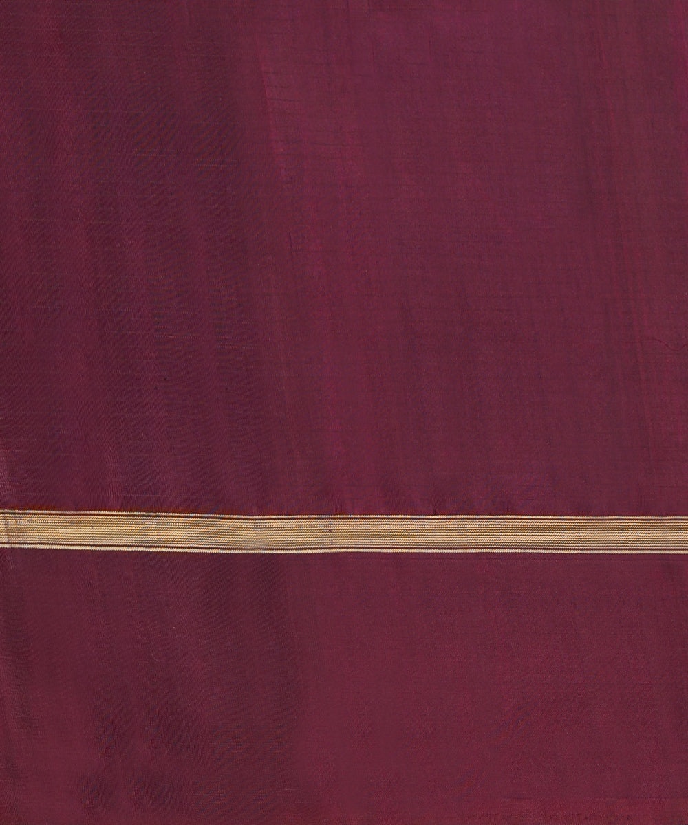 Handloom_Mauve_Pure_Silk_Kanjivaram_Saree_With_Checks_And_Wine_Border_WeaverStory_06