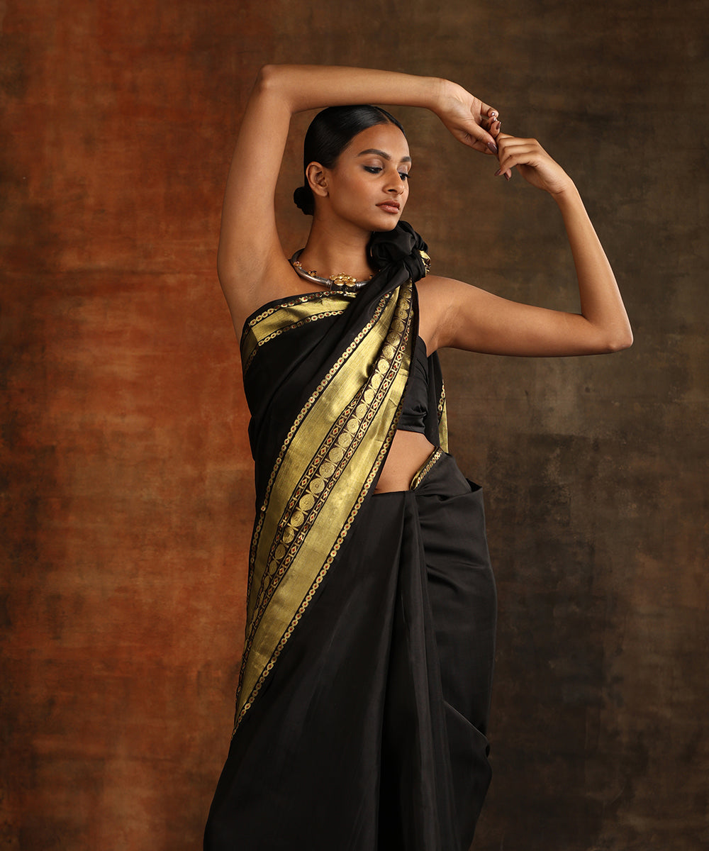 Handlooam_Black_Pure_Silk_Venkatagiri_Revival_Saree_With_Rudraksh_Petu_Border_WeaverStory_01