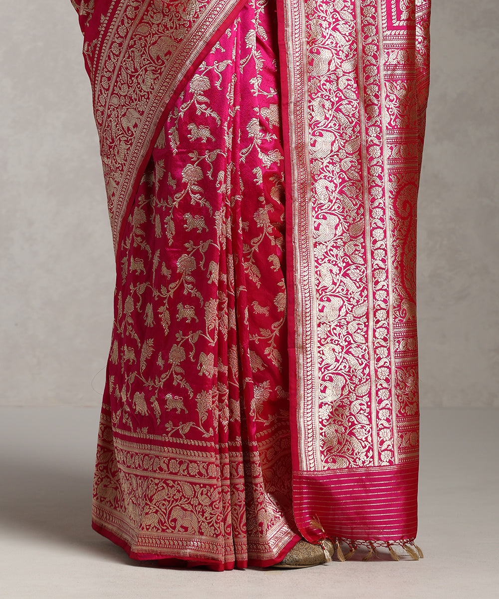 Handloom_Magenta_Pure_Zari_Kadhwa_Shikargah_Katan_Silk_Banarasi_Saree_WeaverStory_04